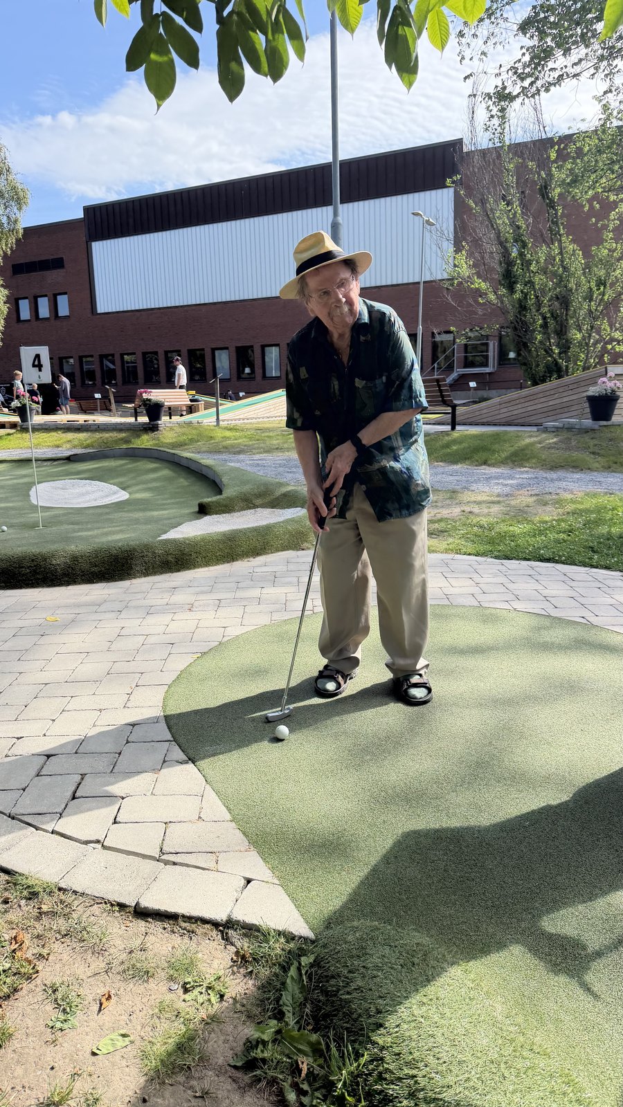 Visa bild 2 större